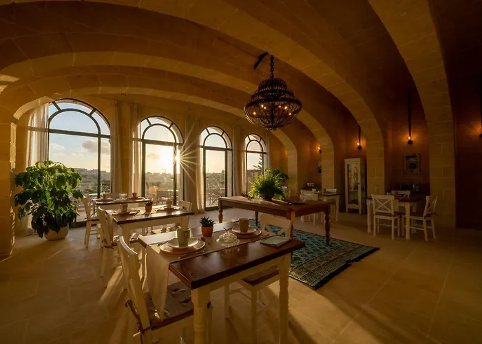 Mood ベッド・アンド・ブレックファスト 4*