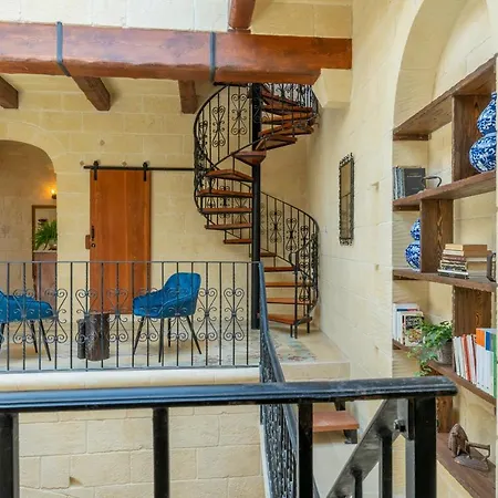 Oda ve Kahvaltı Mood Għarb