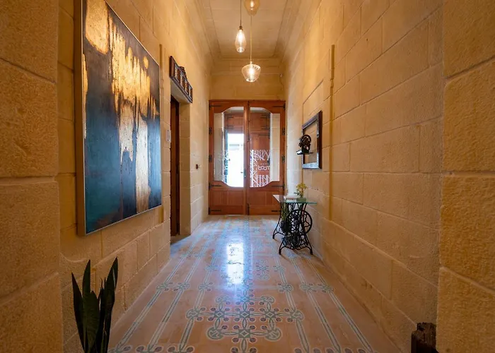 Oda ve Kahvaltı Mood Għarb